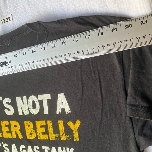 Men’s Short Sleeve T-shirt size L, Black, It’s Not A Beer Belly It’s A Gas Tank - Picture 3 of 7